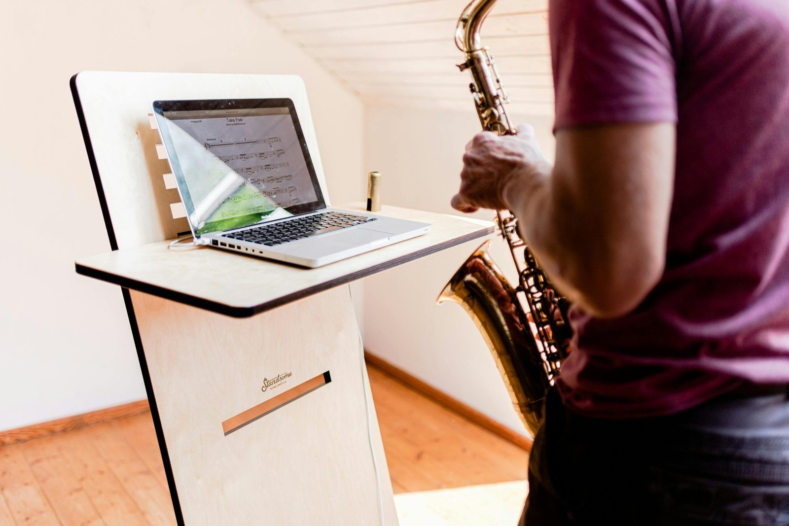 Top Laptop Stands for Organization